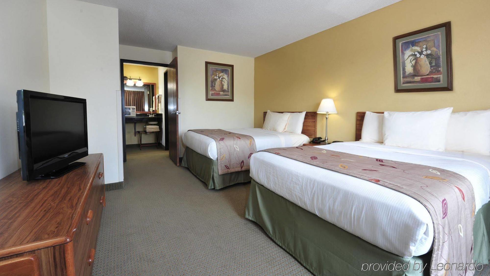 Hotel Ramada By Wyndham Wisconsin Dells I-90 Exterior foto