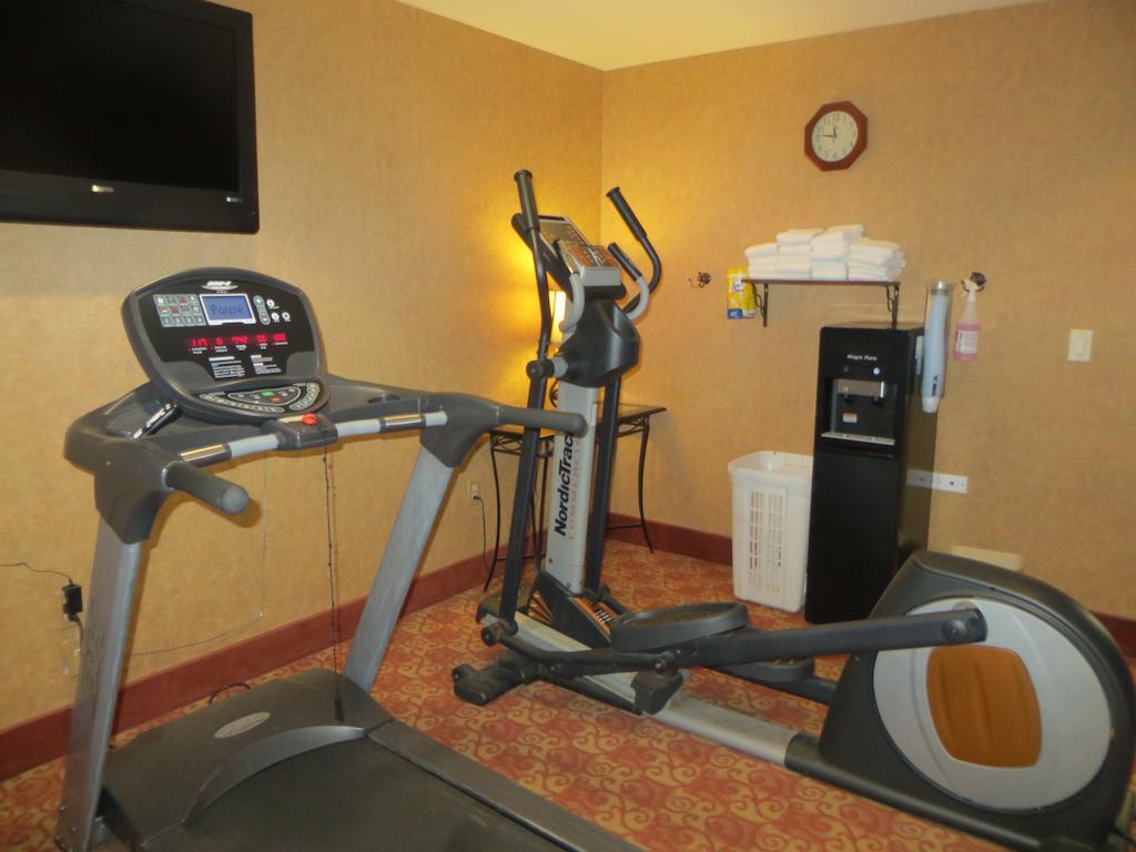 Hotel Ramada By Wyndham Wisconsin Dells I-90 Exterior foto