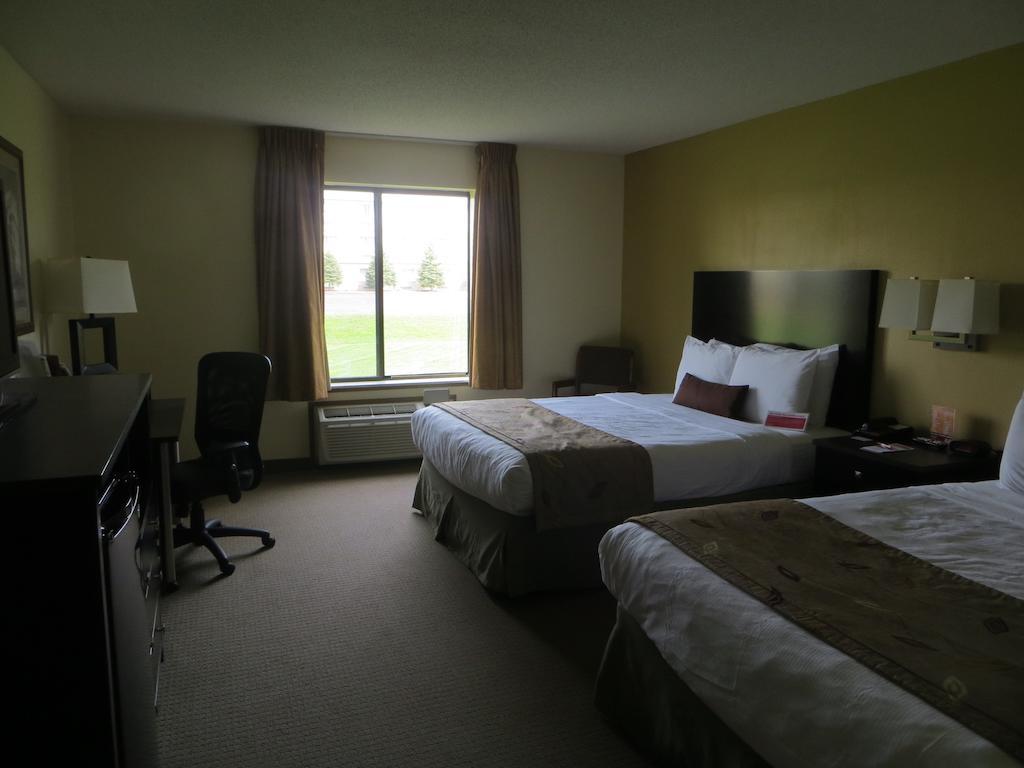 Hotel Ramada By Wyndham Wisconsin Dells I-90 Exterior foto