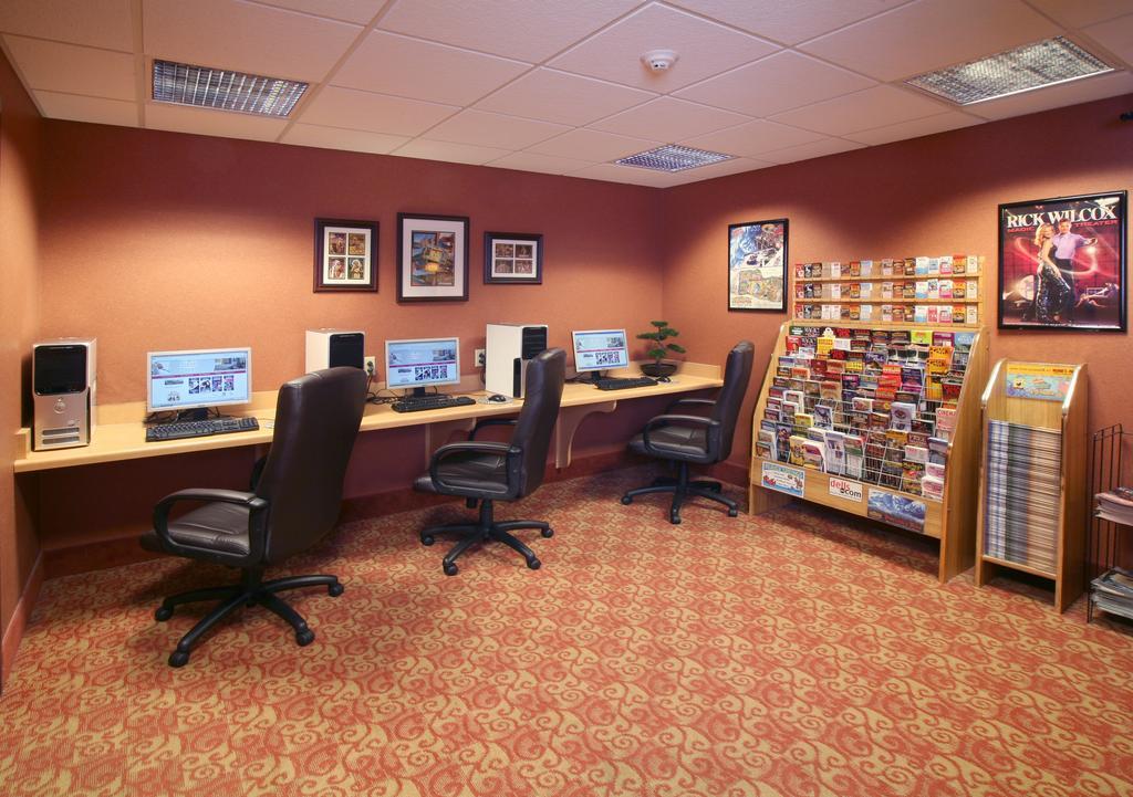 Hotel Ramada By Wyndham Wisconsin Dells I-90 Facilidades foto